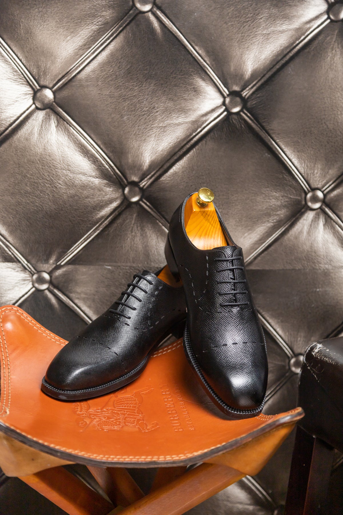 The Heritage Oxford Textured Black Calfskin Dress Shoes