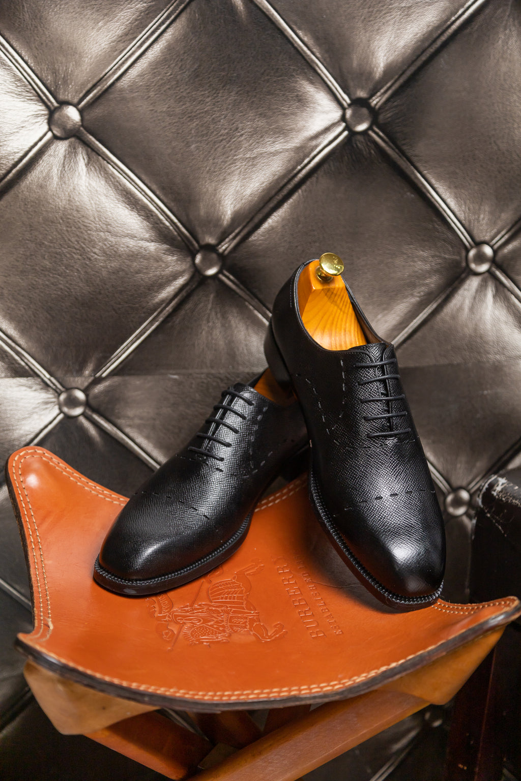 The Heritage Oxford Textured Black Calfskin Dress Shoes
