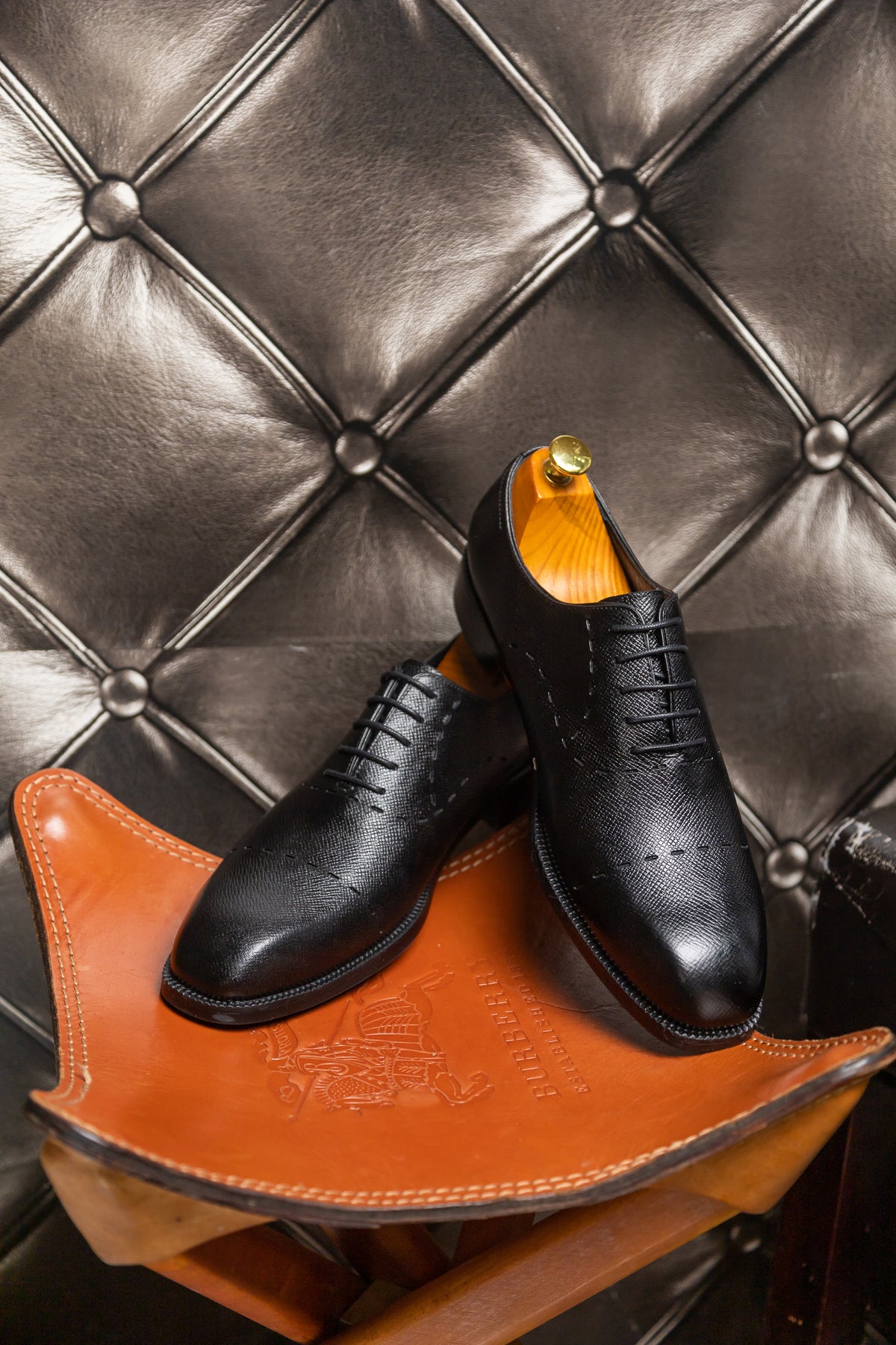 The Heritage Oxford Textured Black Calfskin Dress Shoes