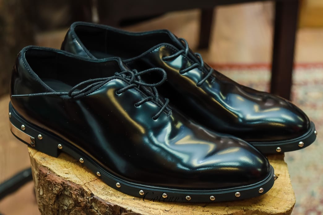 Men's Real Leather Rivets Lace Up Oxford Shoes